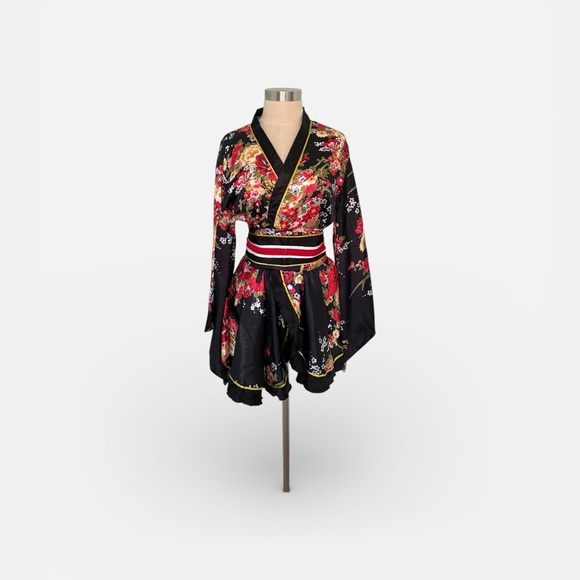 Floral Kimono Robe with Belt - Picture 3 of 9